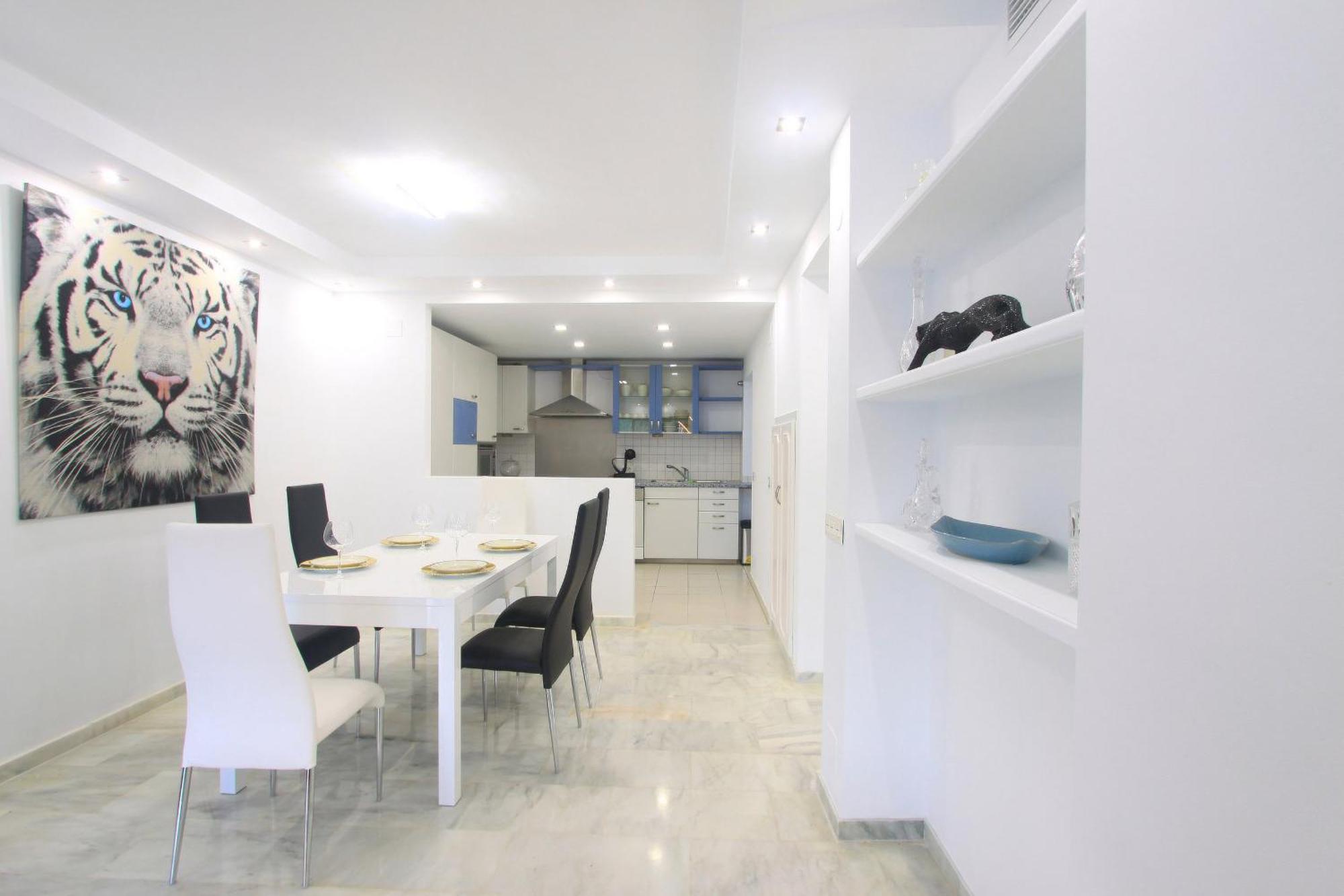 1080 Beachfront Penthouse 3 Floors Jacuzzi 2 Pools Wifi Roof Terrace Marbella Kültér fotó